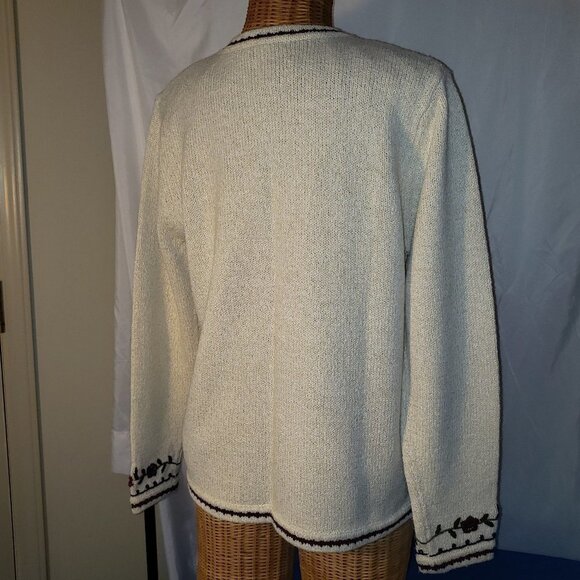 Ladies NORTHERN TRADITIONS Cardigan Sweater in Cream w/Floral Accents - M - Picture 3 of 4